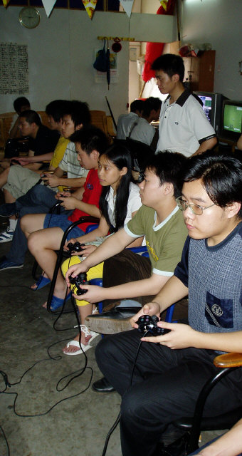 ��ι���ھ��������ڴ������ڿ���Ů����